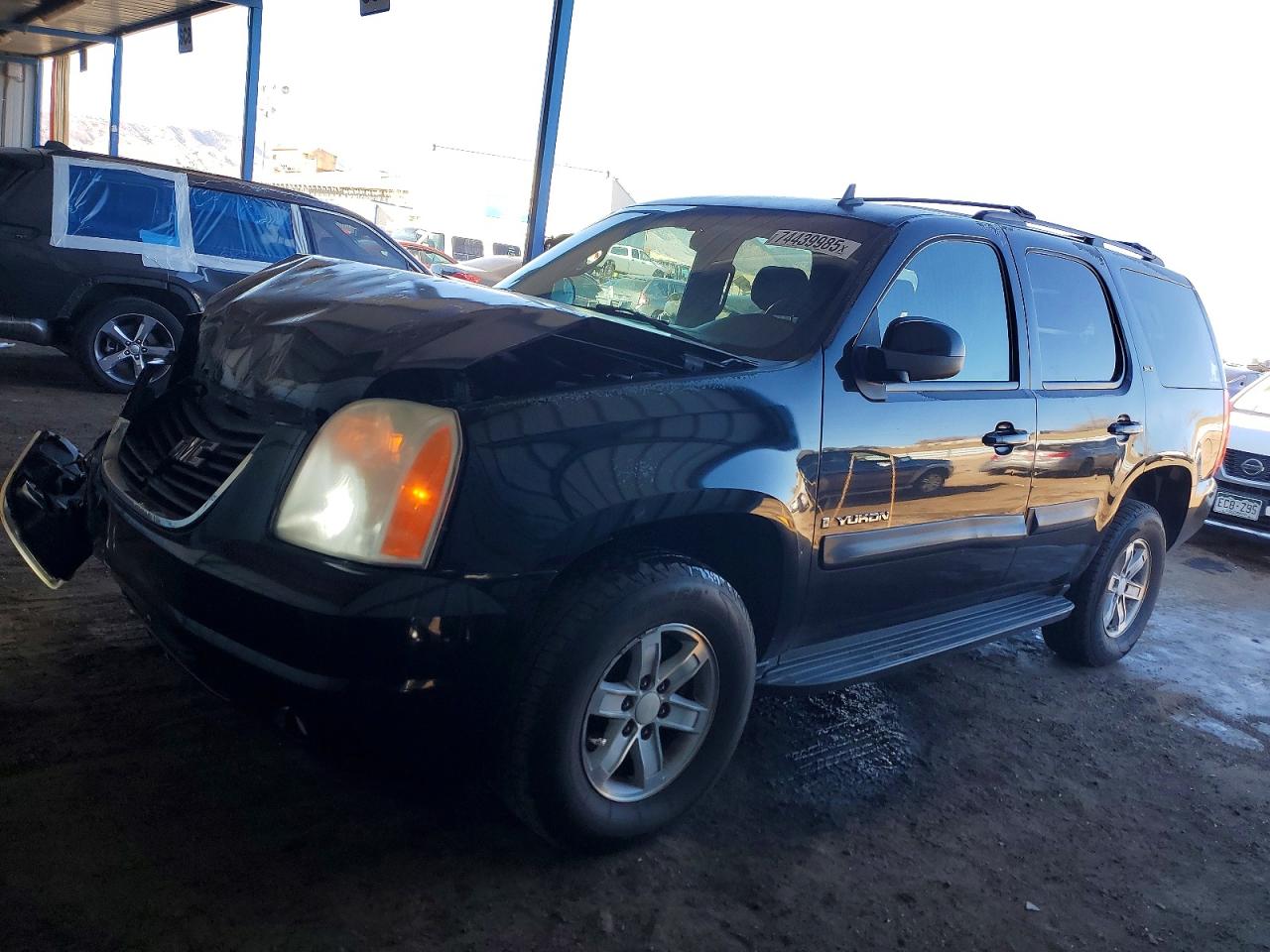 2007 GMC Yukon SLT, VIN 1GKFK130X7J349424 — Front end