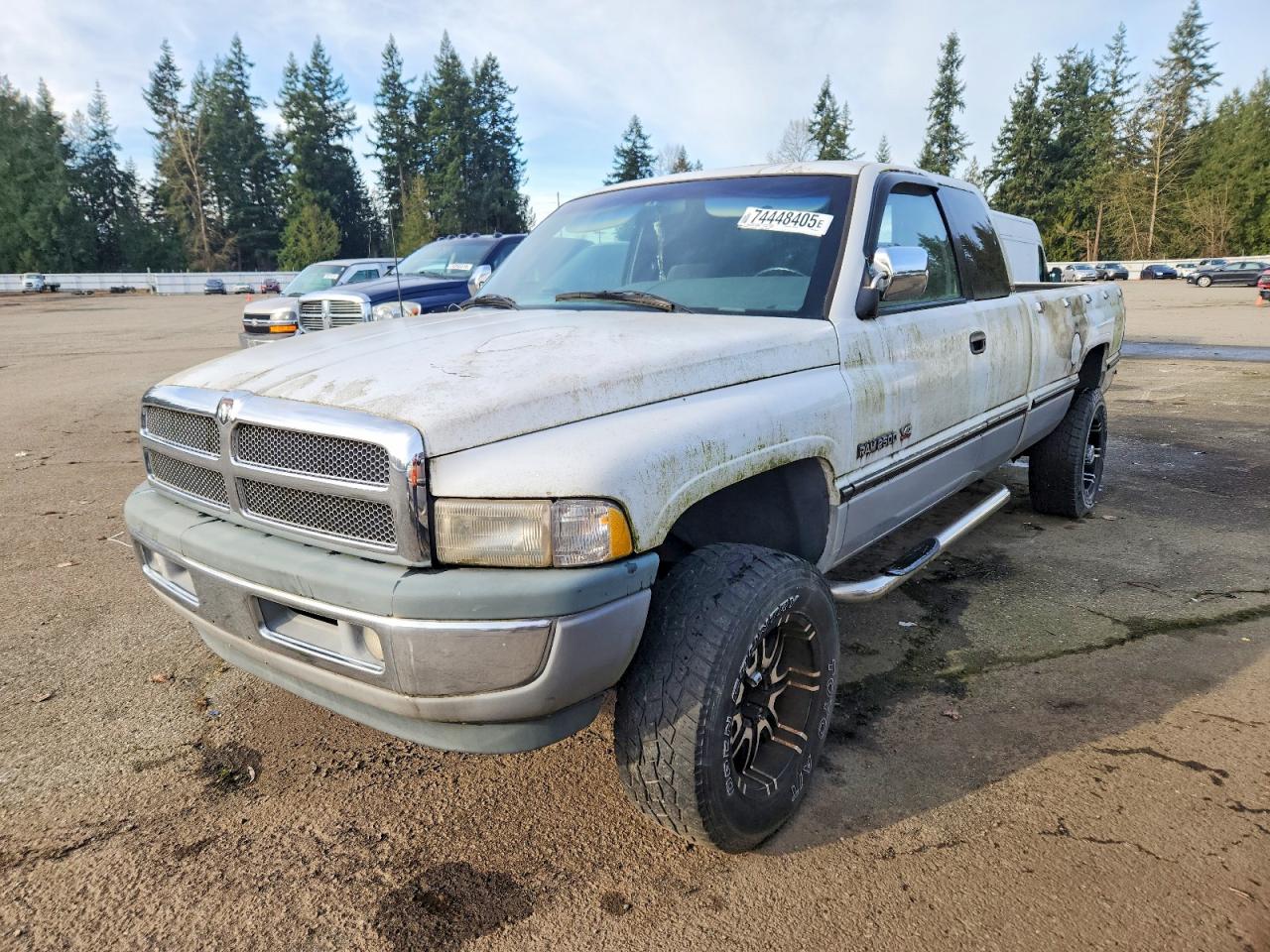 1997 Dodge 2500, VIN 3B7KF23W6VM537978 — Rear end