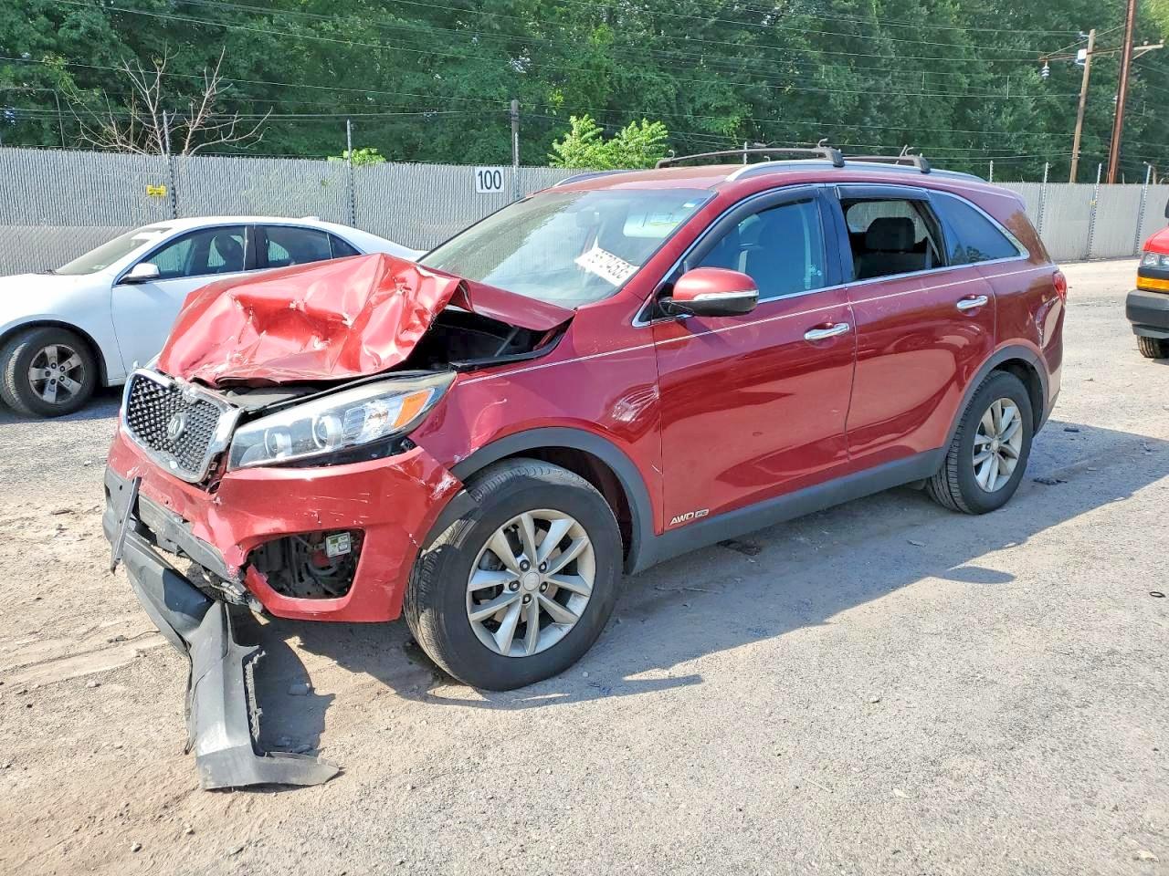 2017 Kia Sorento LX, VIN 5XYPGDA52HG197058 — Front end