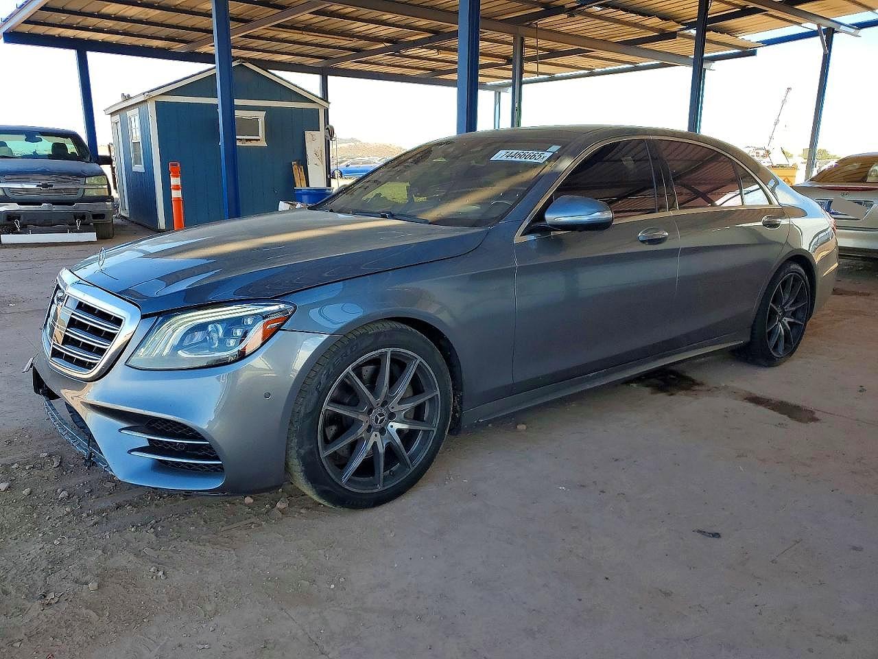 2019 Mercedes-Benz S 560, VIN WDDUG8DB3KA426694 — Front end