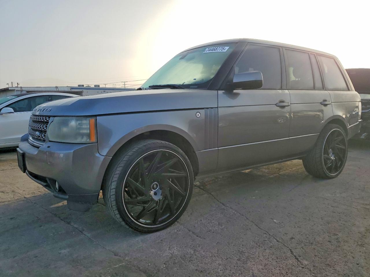 2010 Land Rover Range Rover HSE, VIN SALME1D42AA308376 — Minor dents and scratches