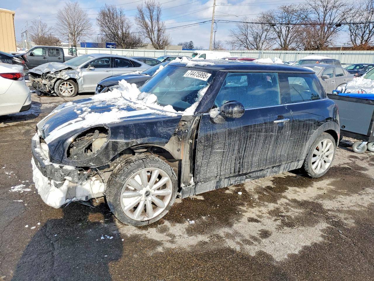2016 MINI Hardtop, VIN WMWXP5C5XG3B77467 — Перед