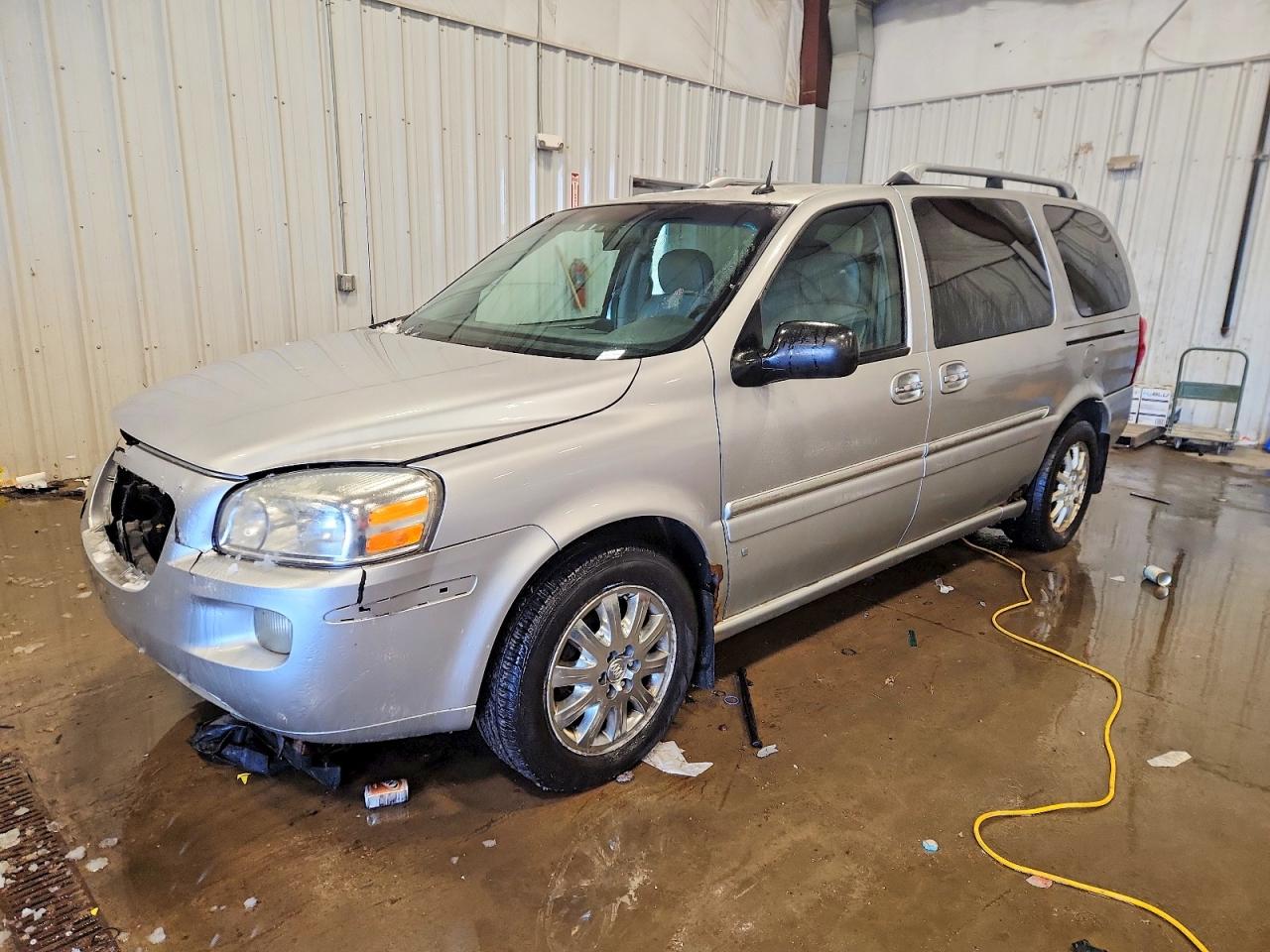 2006 Buick Terraza CXL, VIN 5GADV33L16D154844 — Перед