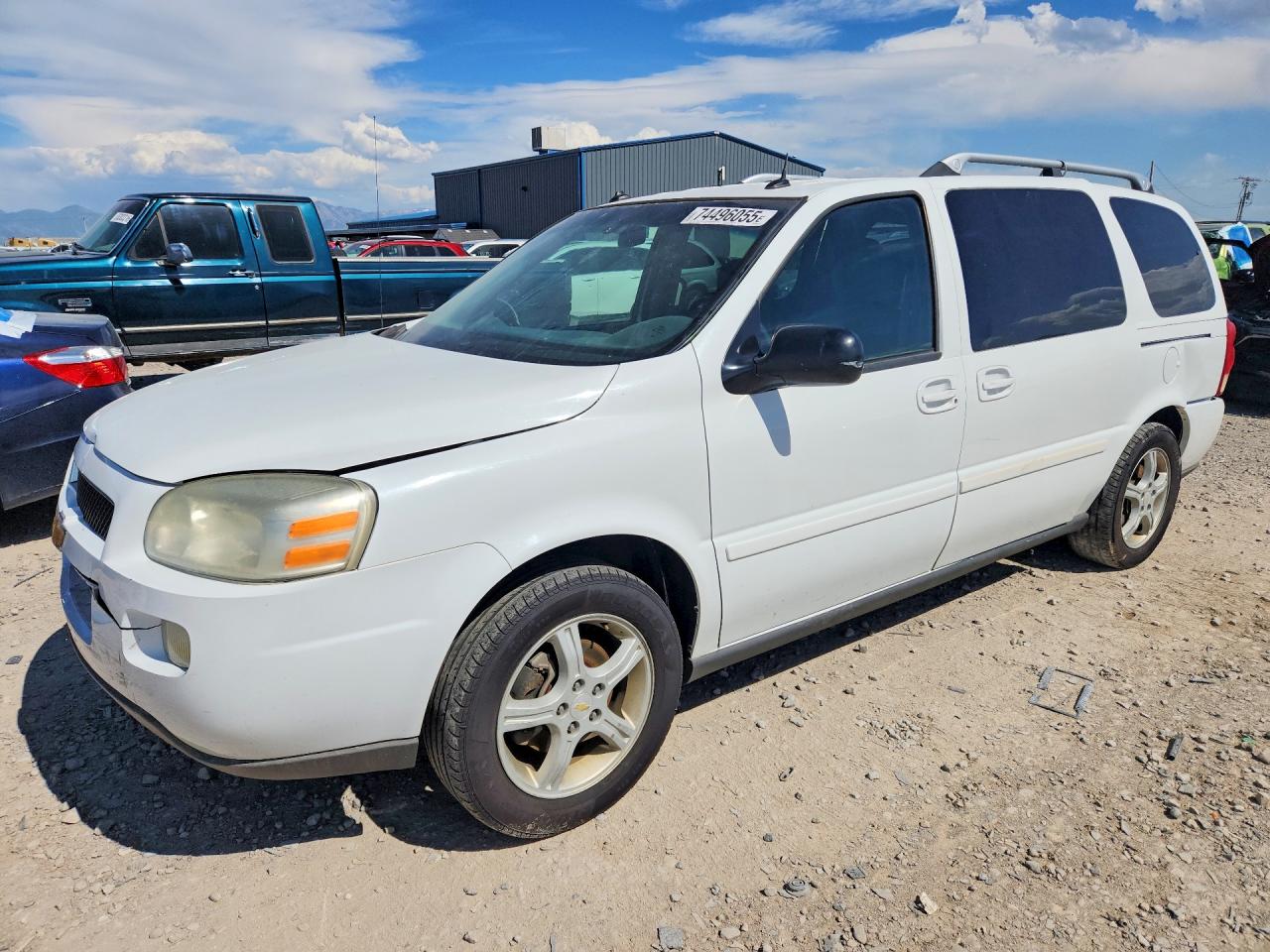 2005 Chevrolet Uplander LT, VIN 1GNDX33L75D204371 — Front end