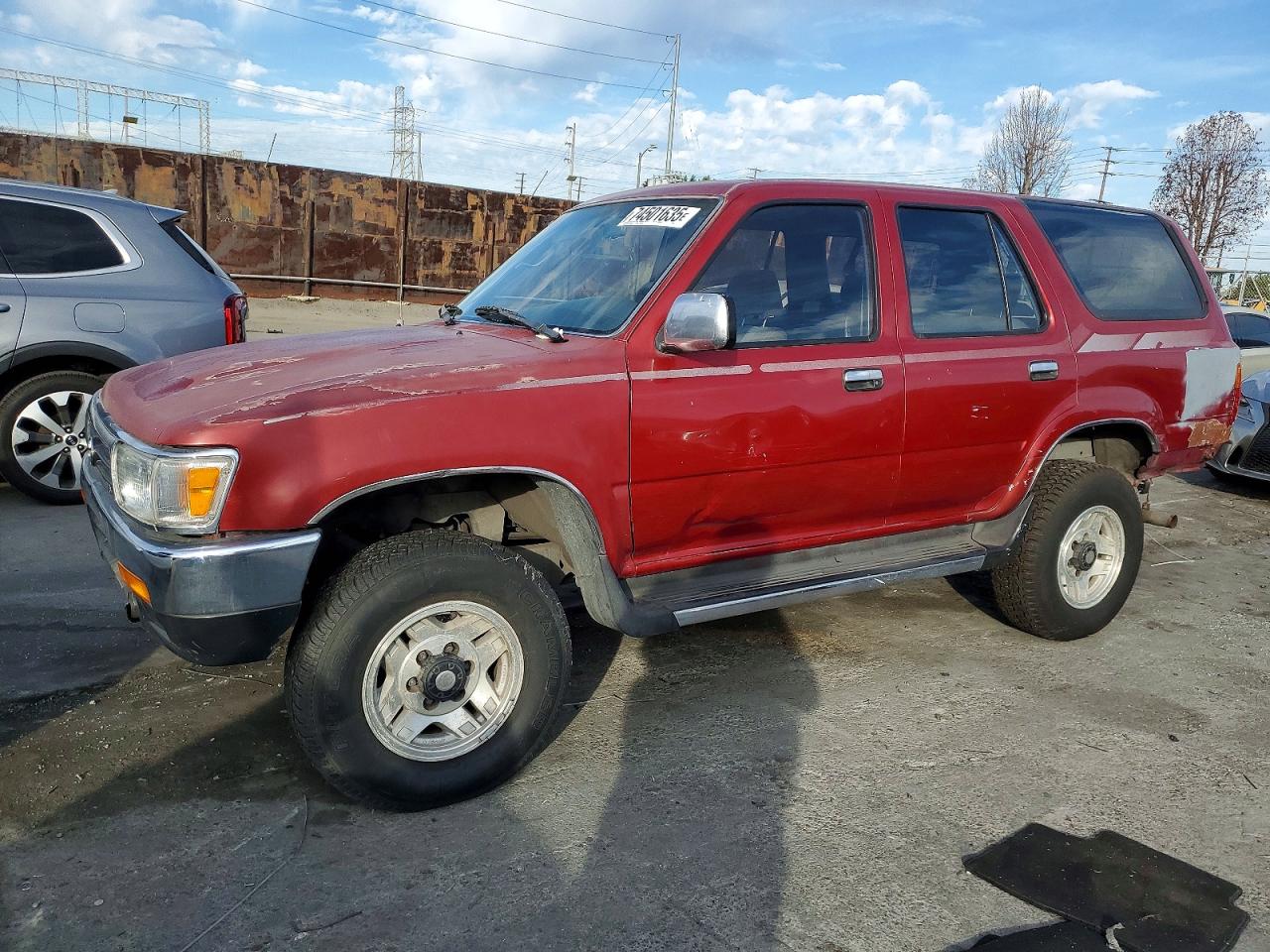1993 Toyota 4Runner, VIN JT3VN29V4P0017089 — Rear end