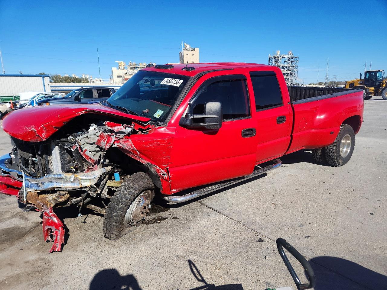 2005 GMC Sierra 3500, VIN 1GTJC33225F923806 — Front end