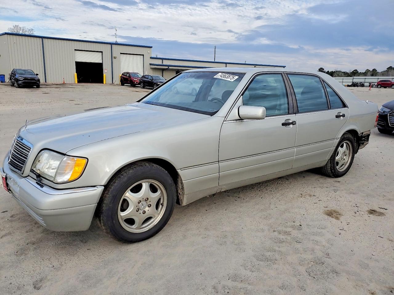 1997 Mercedes-Benz S 320/430/500, VIN WDBGA43G8VA364971 — Rear end