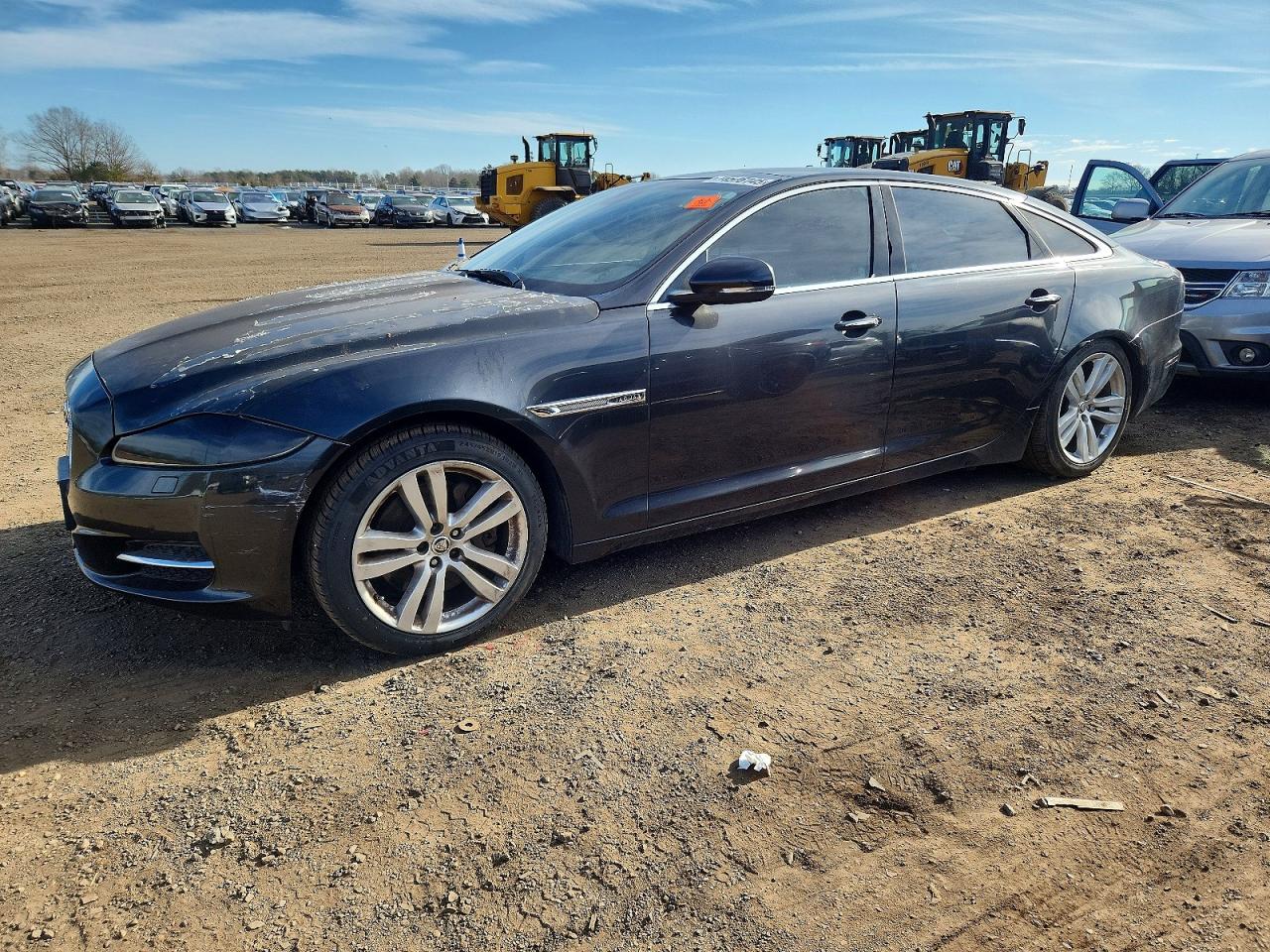 2013 Jaguar XJ Portfolio, VIN SAJWJ2GD6D8V46368 — Prior damage history