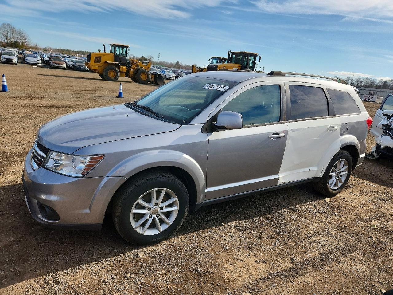 2015 Dodge Journey SXT, VIN 3C4PDCBG2FT682227 — Auction photo 1 of 4