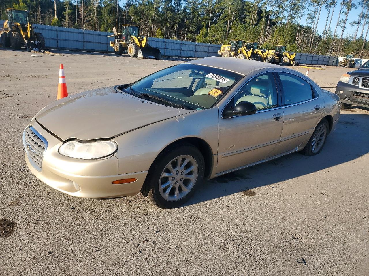 2000 Chrysler LHS, VIN 2C3HC56GXYH167456 — Side