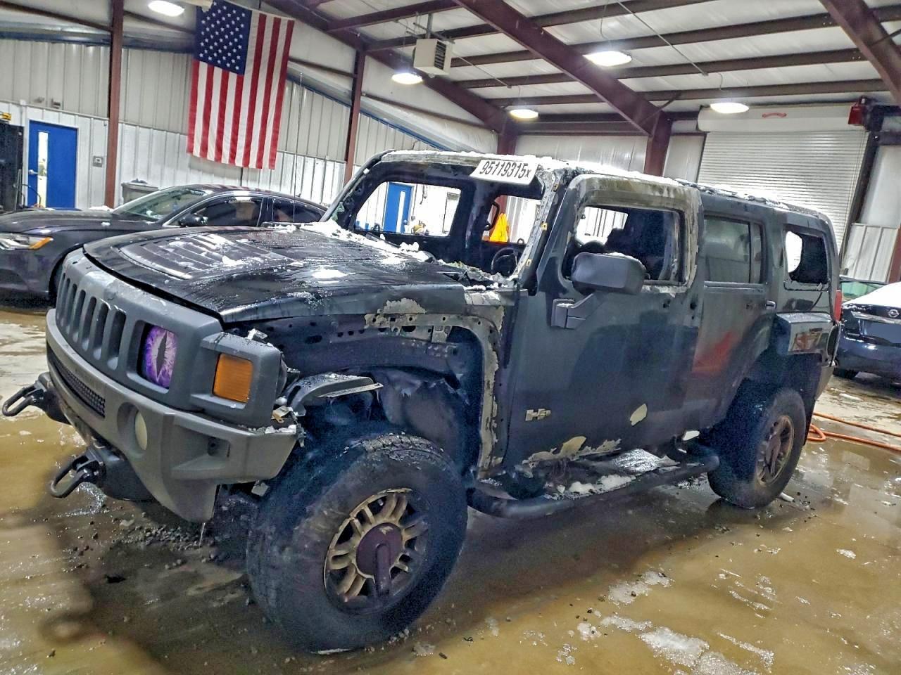 2007 Hummer H3 SUV, VIN 5GTDN13E578147998 — Burn