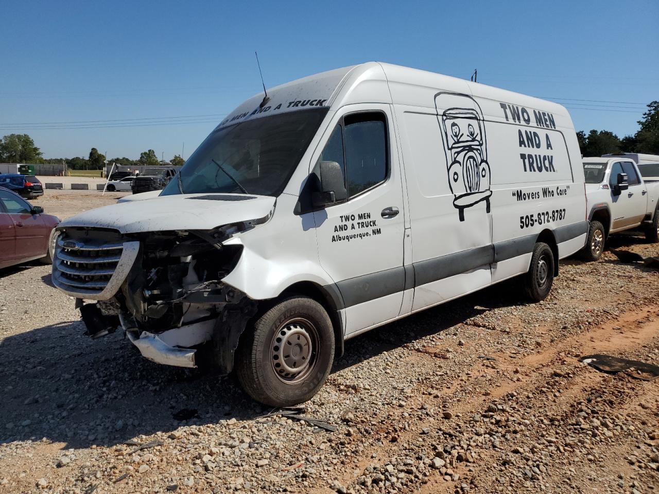 2019 Freightliner Sprinter, VIN WDRPF1CD1KP172288 — Front end