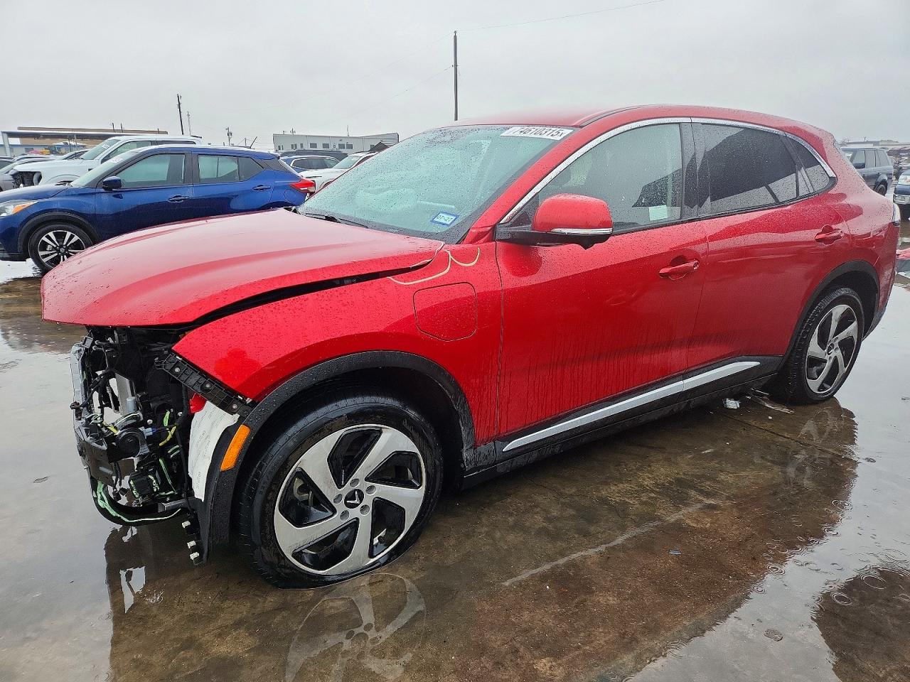 2025 VinFast VF 8 Eco, VIN RLLV1AEB5SH011377 — Front end