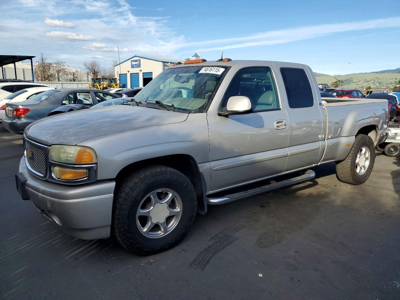 2004 GMC Sierra Denali, VIN 2GTFK69U941175001 — Vandalism