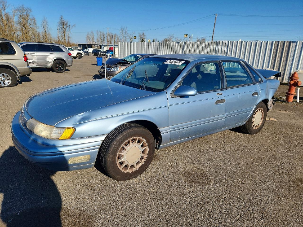 1992 Ford Taurus, VIN 1FALP53U3NG244766 — Rear end