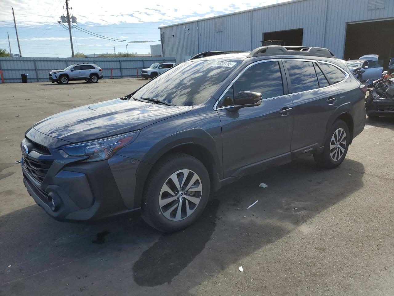 2025 Subaru Outback Premium, VIN 4S4BTADC5S3159944 — Пожар в салоне
