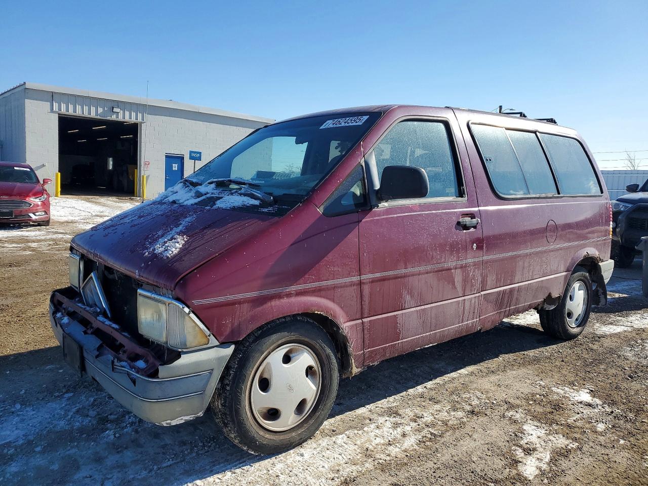 1993 Ford Aerostar, VIN 1FMCA11UXPZA34272 — Front end