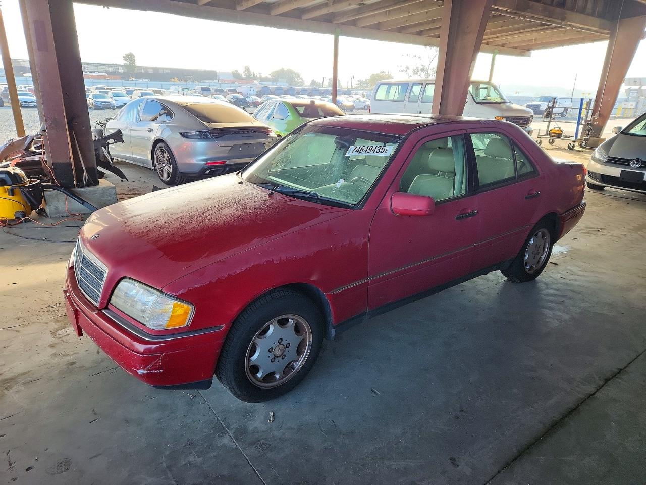 1997 Mercedes-Benz C 230/260/280/320, VIN WDBHA23E4VF502144 — Rear end