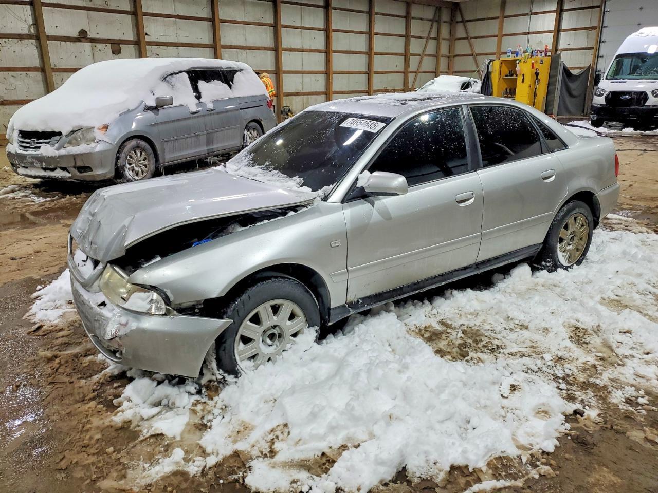 2001 Audi A4, VIN WAUDC68D31A005950 — Front end