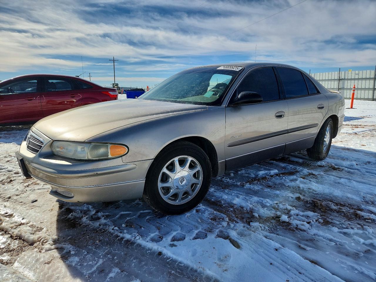 1999 Buick Regal LS, VIN 2G4WB52KXX1483099 — Бок