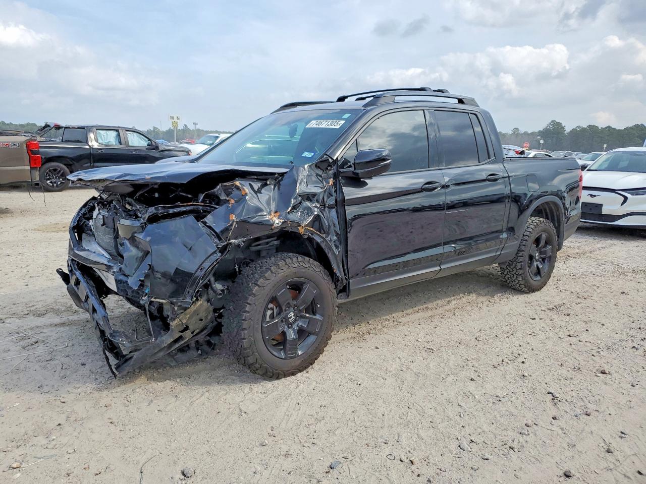 2025 Honda Ridgeline Black Edition, VIN 5FPYK3F84SB017682 — Фото с аукциона