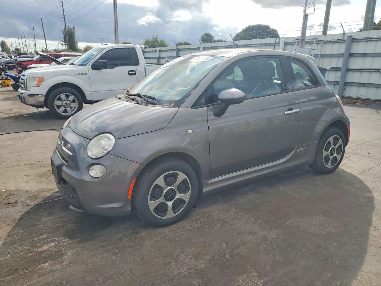 2013 FIAT 500e, VIN 3C3CFFGE8DT753546 — Механическое