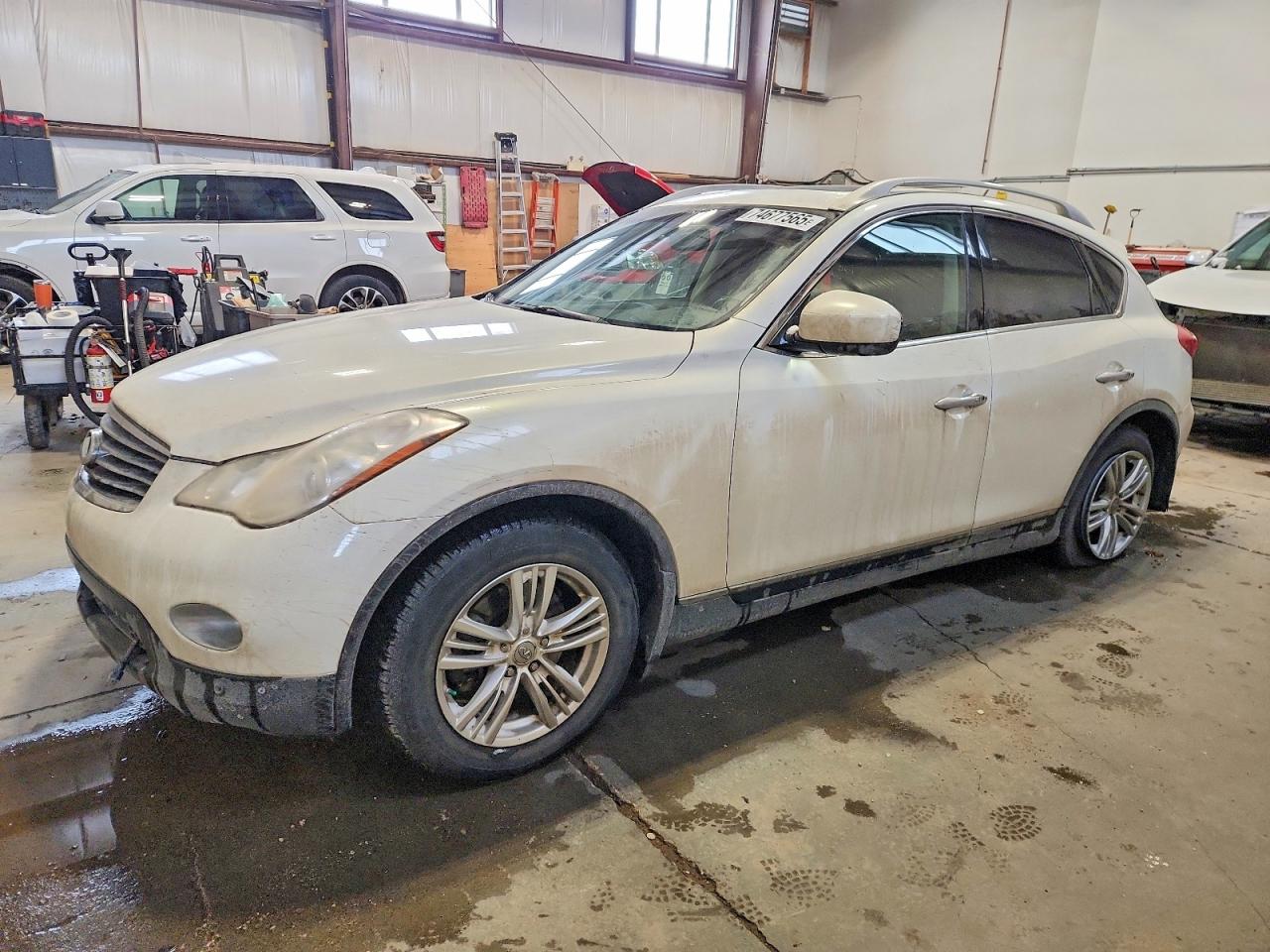 2013 Infiniti EX Journey, VIN JN1BJ0HRXDM482244 — Side