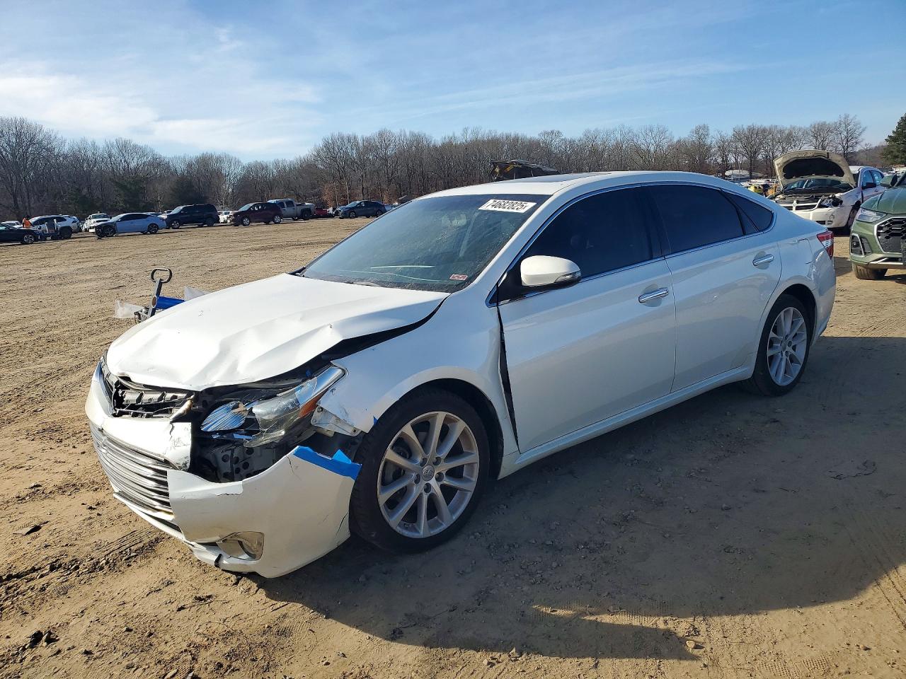 2013 Toyota Avalon XLE Touring, VIN 4T1BK1EB9DU009101 — Front end
