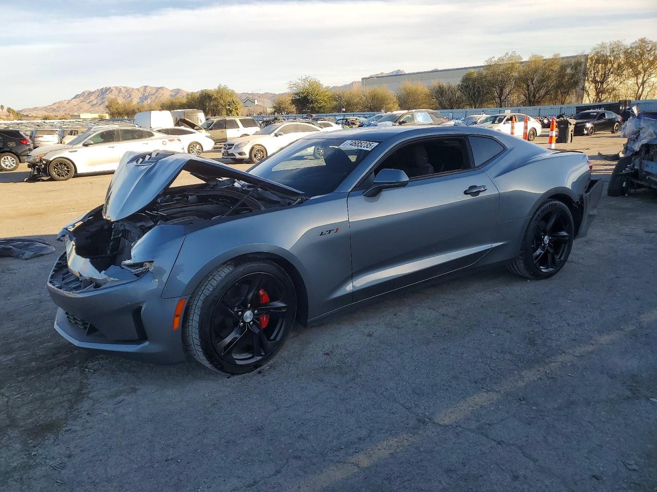 2021 Chevrolet Camaro LT1, VIN 1G1FF1R73M0122333 — Front end