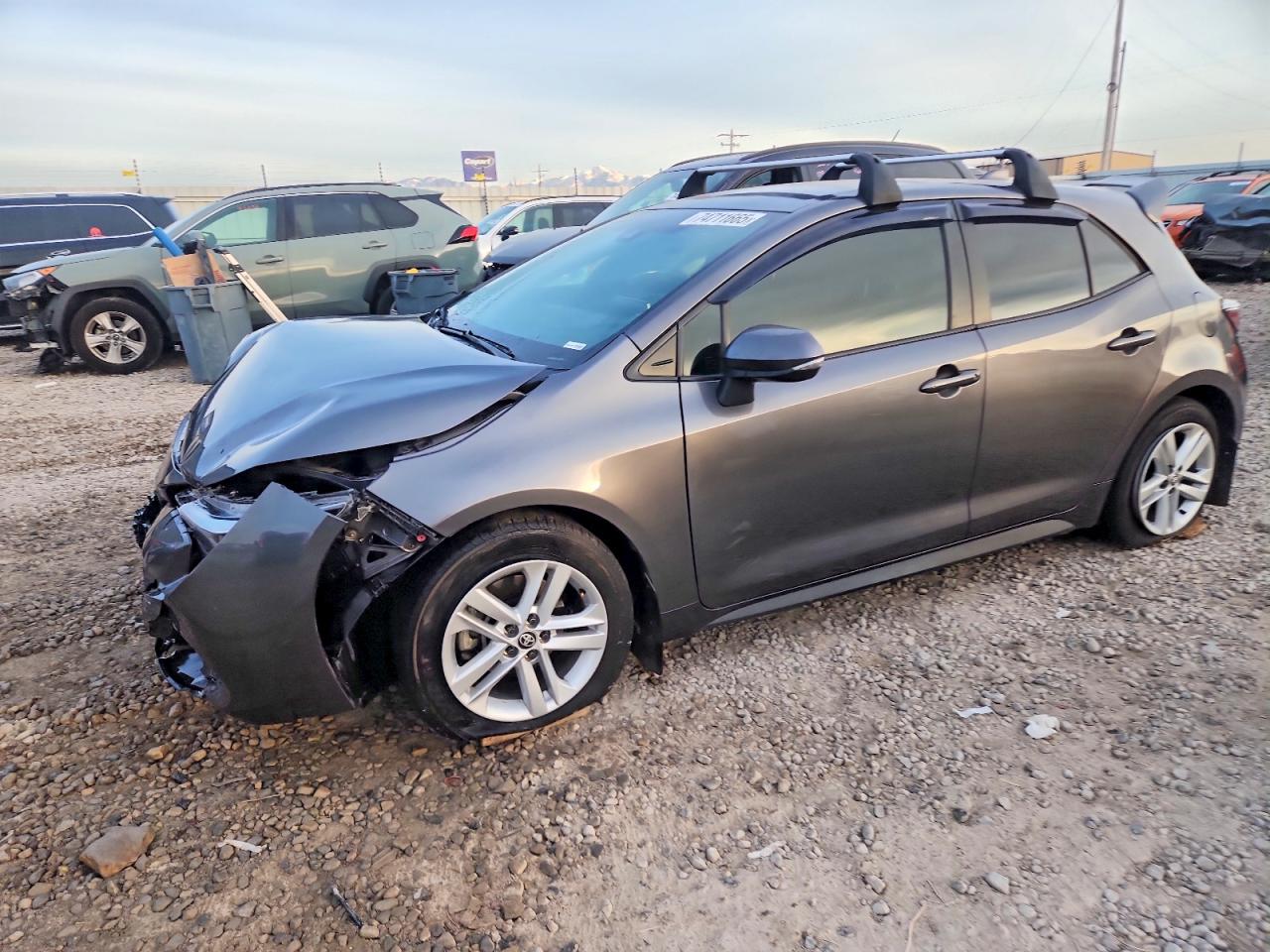 2022 Toyota Corolla SE, VIN JTNB4MBE5N3185435 — Front end