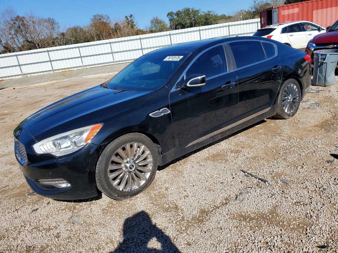 2015 Kia K900 Luxury, VIN KNALW4D47F6017221 — Rear end