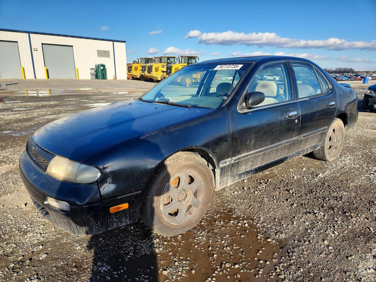 1996 Nissan Altima XE, VIN 1N4BU31D1TC127851 — Front end