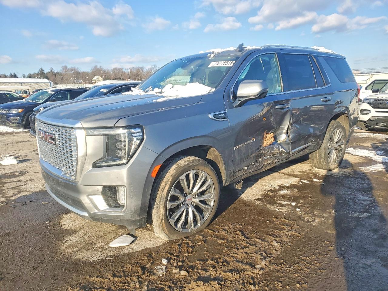 2021 GMC Yukon Denali, VIN 1GKS2DKL5MR118245 — Side