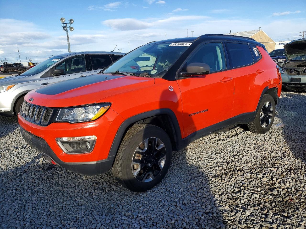 2018 Jeep Compass Trailhawk, VIN 3C4NJDDB8JT130781 — Rear end