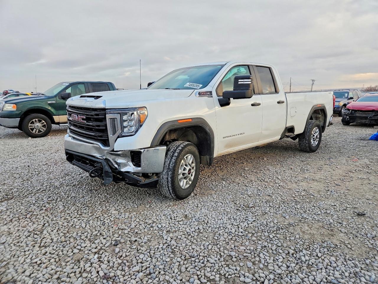 2023 GMC Sierra 2500HD Pro, VIN 1GT29LE7XPF189320 — Front end