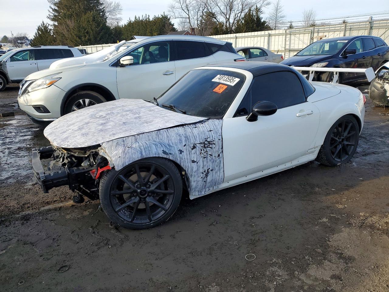 2013 Mazda MX-5 Miata Club, VIN JM1NC2MF4D0229701 — Front end