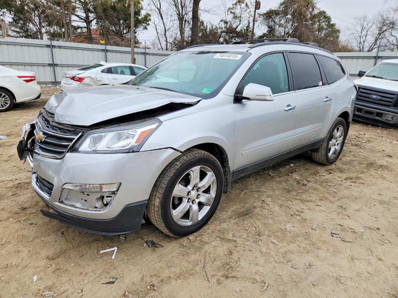2017 Chevrolet Traverse LT, VIN 1GNKVGKD8HJ346801 — Front end