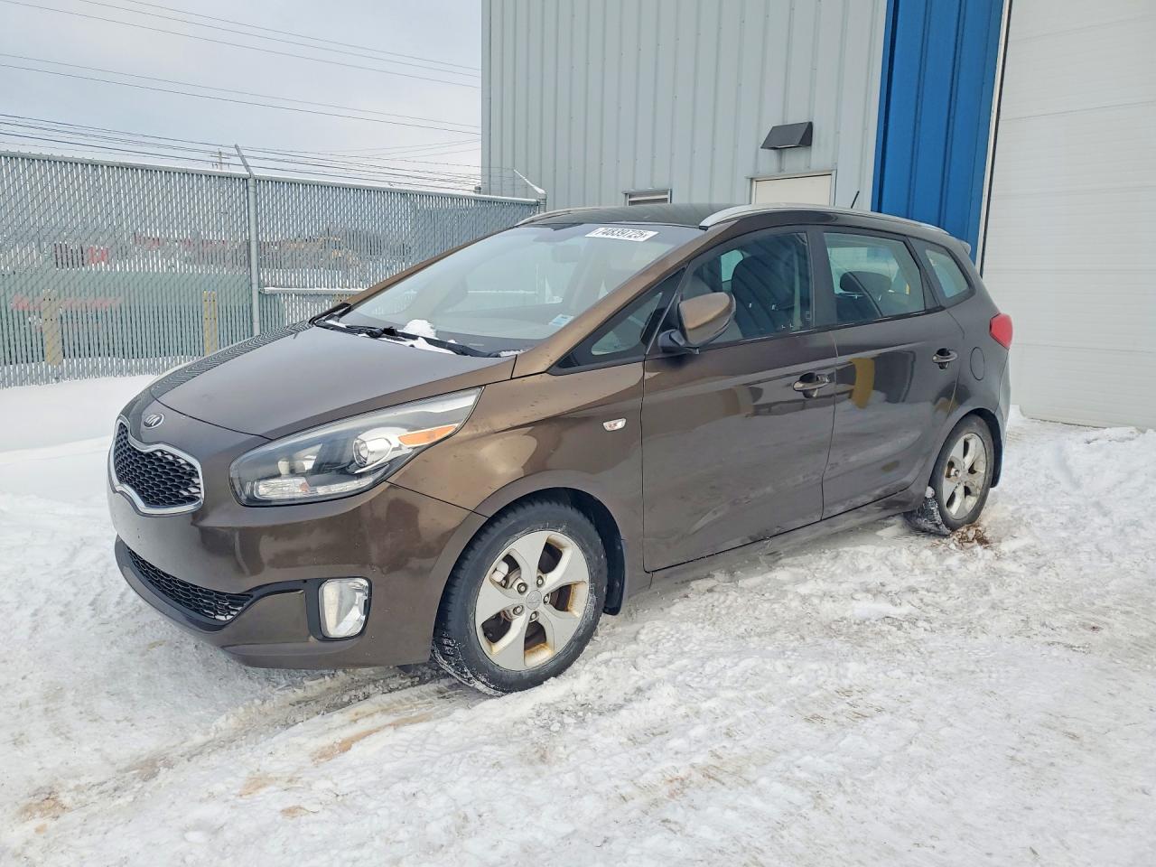 2014 Kia Rondo LX, VIN KNAHT8A31E7047664 — Minor dents and scratches