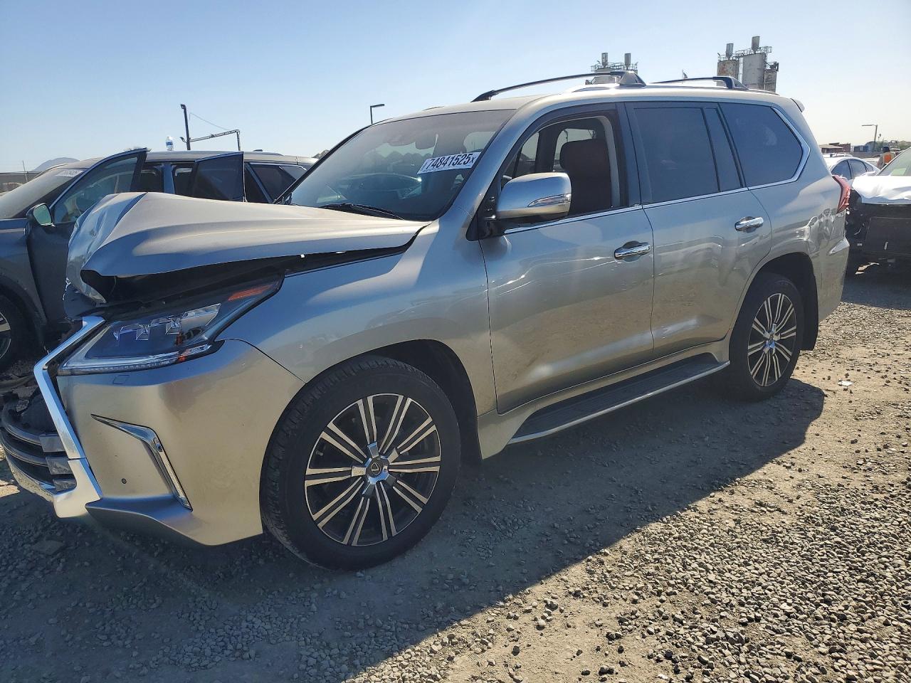 2021 Lexus LX 570, VIN JTJDY7AX4M4334753 — Перед