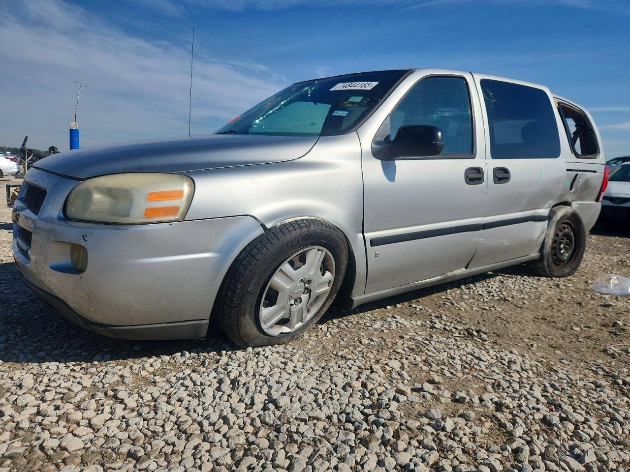 2006 Chevrolet Uplander LS Fleet, VIN 1GNDV23L16D215660 — Rear end