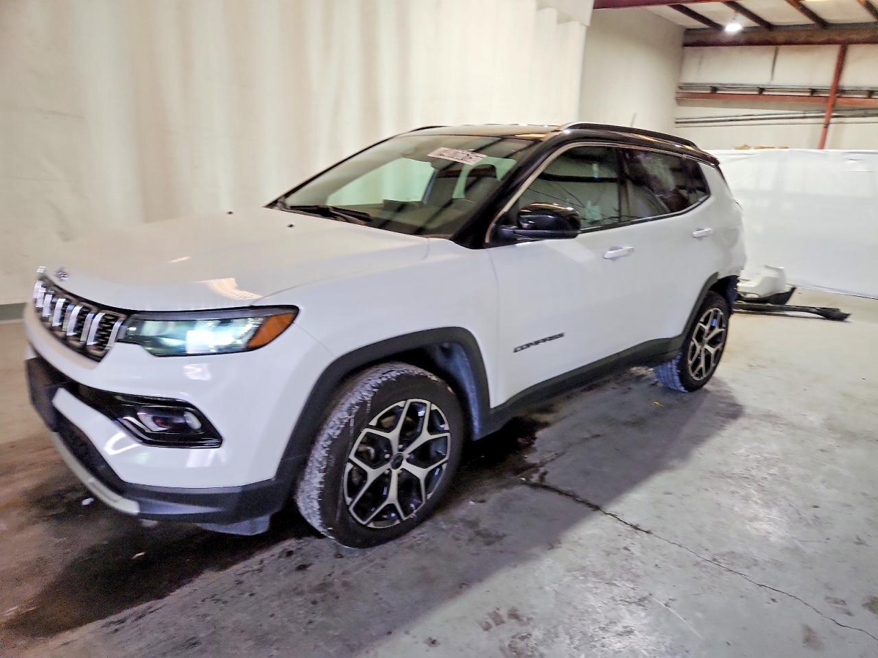 2025 Jeep Compass Limited, VIN 3C4NJDCN8ST510961 — Rear end