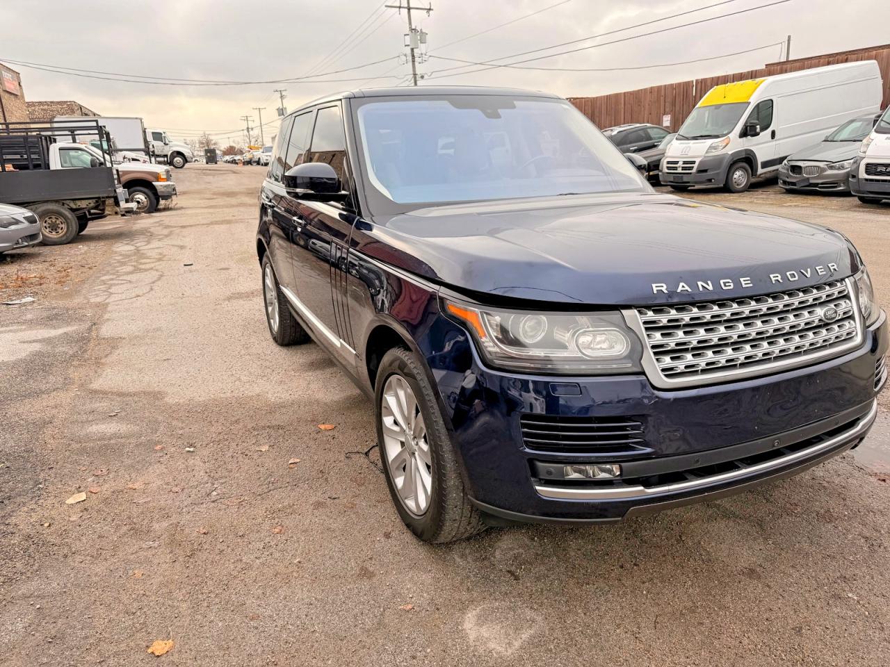 2016 Land Rover Range Rover HSE, VIN SALGS2VF5GA263311 — Мелкие вмятины и царапины