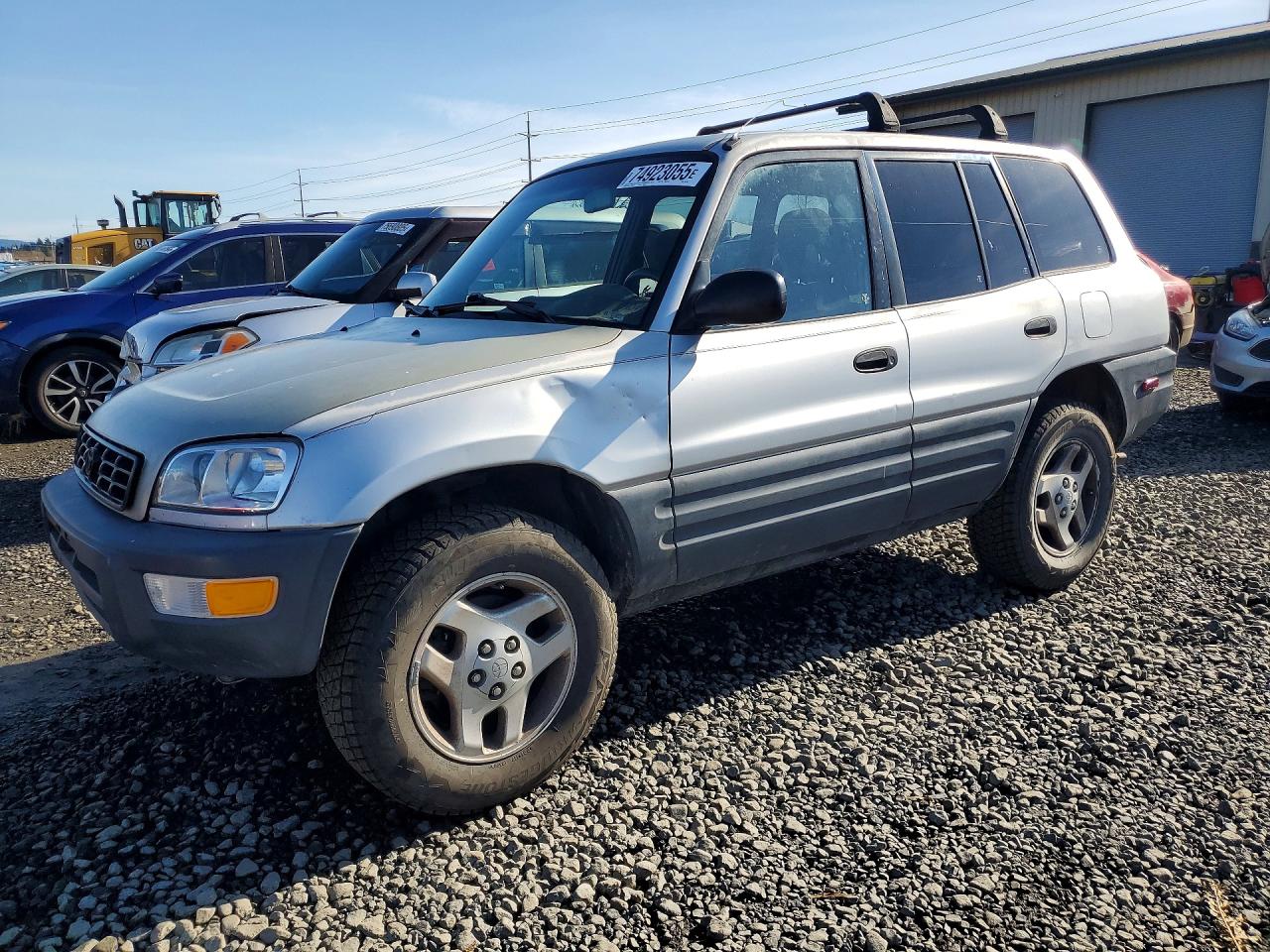 1998 Toyota RAV4, VIN JT3HP10V8W7085187 — Mechanical