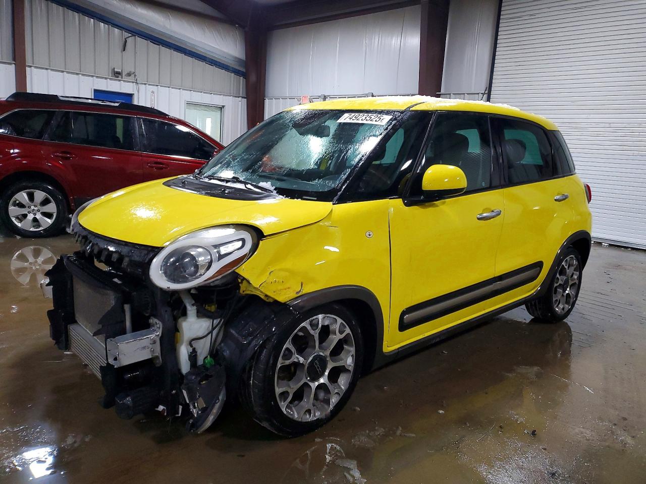 2014 FIAT 500L Trekking, VIN ZFBCFADH5EZ007646 — Front end