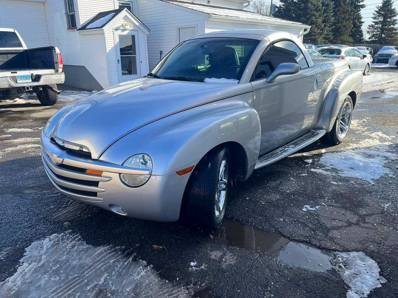 2004 Chevrolet SSR LS, VIN 1GCES14P74B112088 — Minor dents and scratches