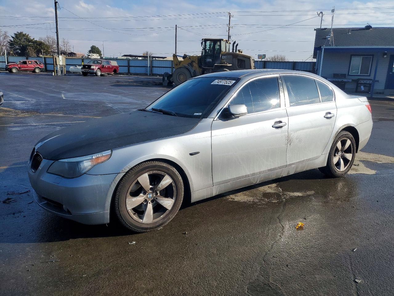 2006 BMW 5 Series 530i, VIN WBANE73556CM35253 — Перед