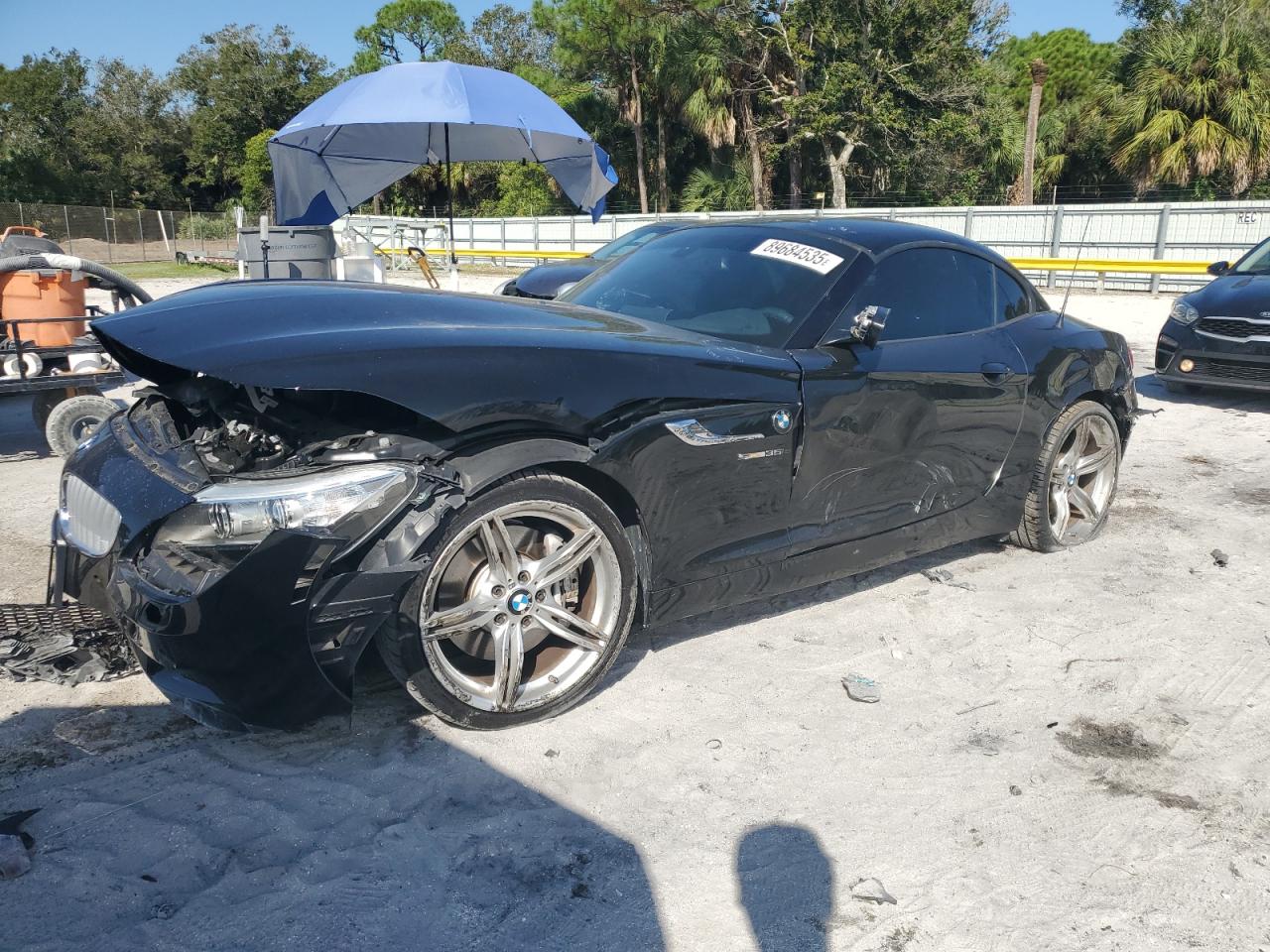 2015 BMW Z4 sDrive35is, VIN WBALM1C53FE634491 — Front end