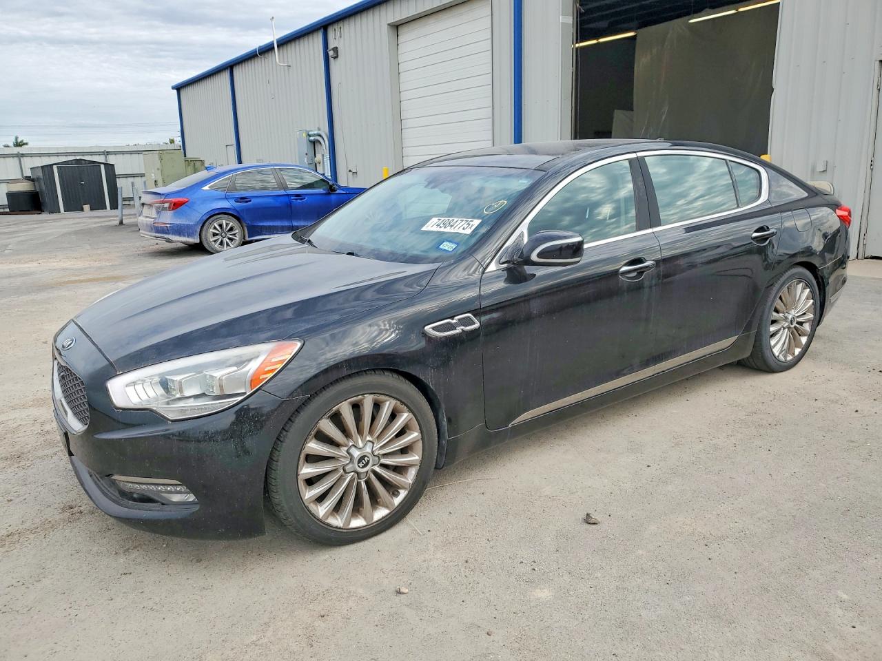 2015 Kia K900 Luxury, VIN KNALW4D4XF6017391 — Minor dents and scratches