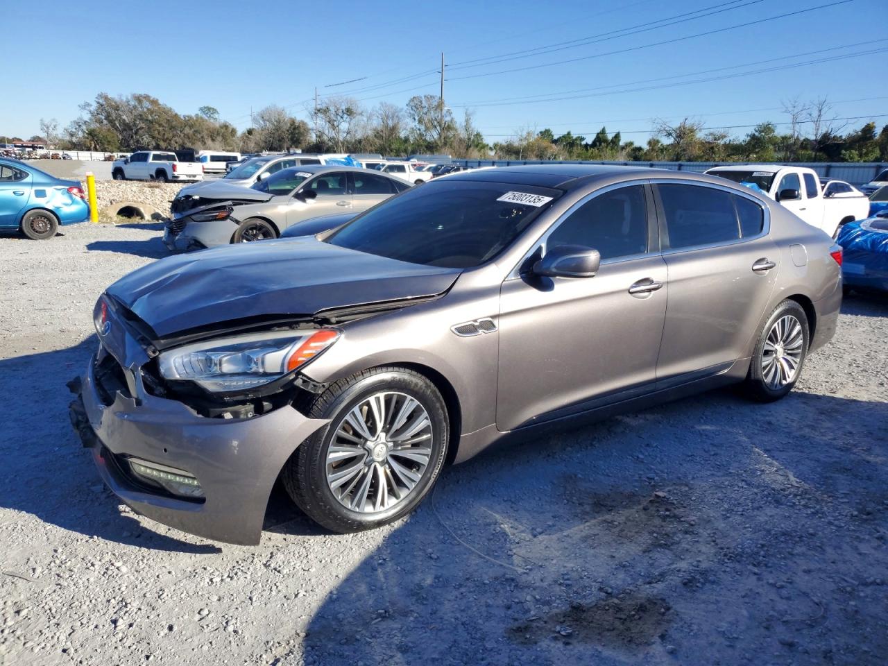 2016 Kia K900 Luxury, VIN KNALU4D33G6032149 — Front end