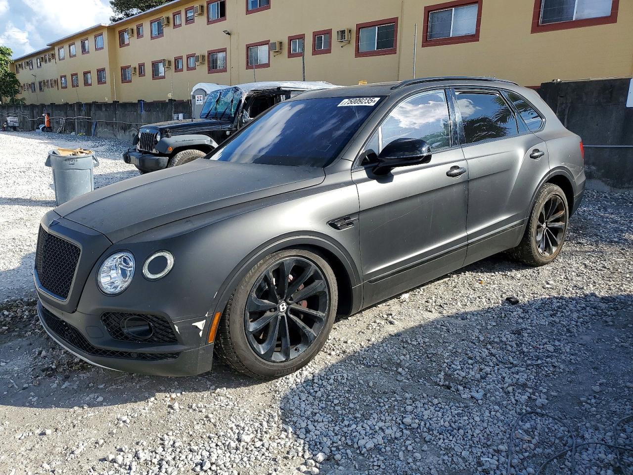2017 Bentley Bentayga W12, VIN SJAAC2ZV2HC013821 — Front end